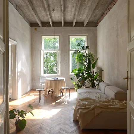 Apartment Extraordinary Quiet In The Very Centre Bratislava
