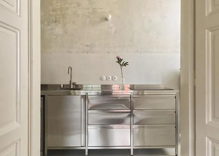 Апартаменты Extraordinary Quiet In The Very Centre *