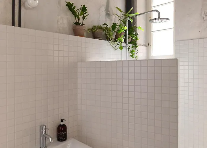 Extraordinary Quiet In The Very Centre * Братислава